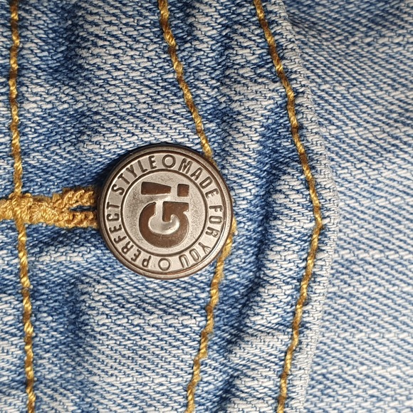 Size 10 Vintage Look Light Blue Denim Jacket Pockets - Picture 4 of 15